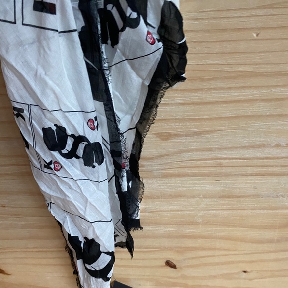 KARL LAGERFELD Black and White Scarf - Picture 4 of 8